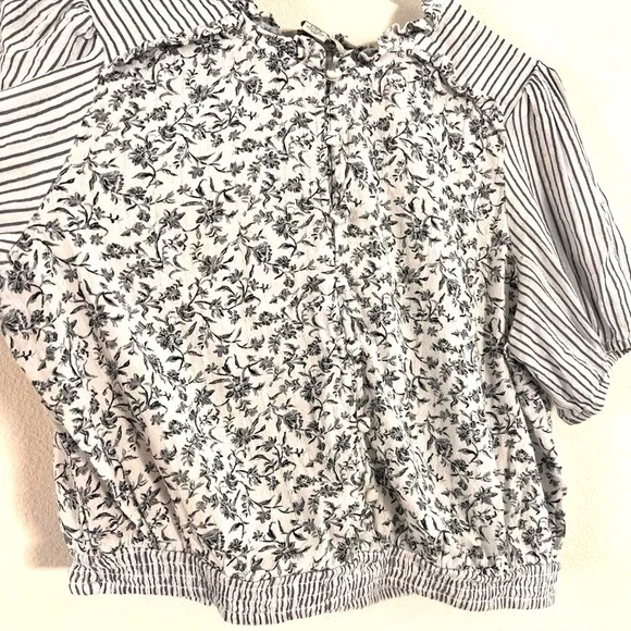 American Eagle Blue Floral Striped Cropped Puff Sleeve Peasant Blouse Top LARGE - Picture 2 of 8